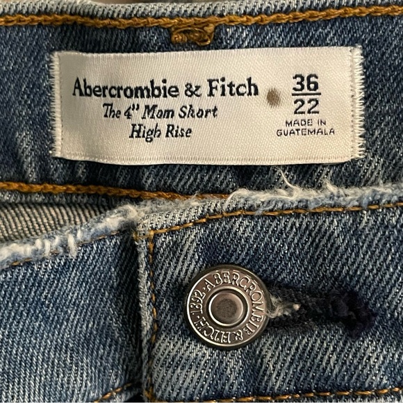 Abercrombie The 4” Mom Short High Rise NWT - Size 36/22 - Picture 5 of 6